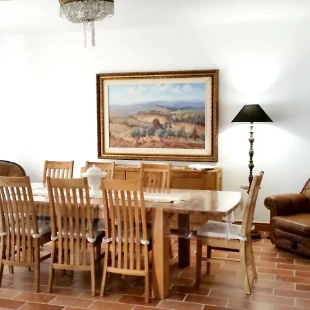 בית נופש Elegant Family House In With Private Pool