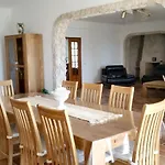 Elegant Family House In With Private Pool 펜션 *