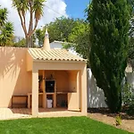 Elegant Family House In With Private Pool Vakantiehuis