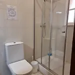 Elegant Family House In With Private Pool 펜션 *