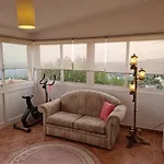 Elegant Family House In With Private Pool * 롤레