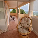 Elegant Family House In With Private Pool 펜션 롤레