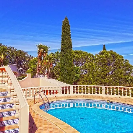 Elegant Family House In With Private Pool